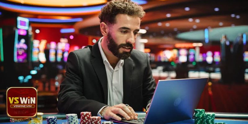 Poker Texas Hold’em - 1) Chơi chặt ở vị trí đầu, rộng hơn ở vị trí sau